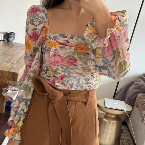 ASTR The Label Tonina Floral Puff Sleeve Top - XS - Picture 2 of 2